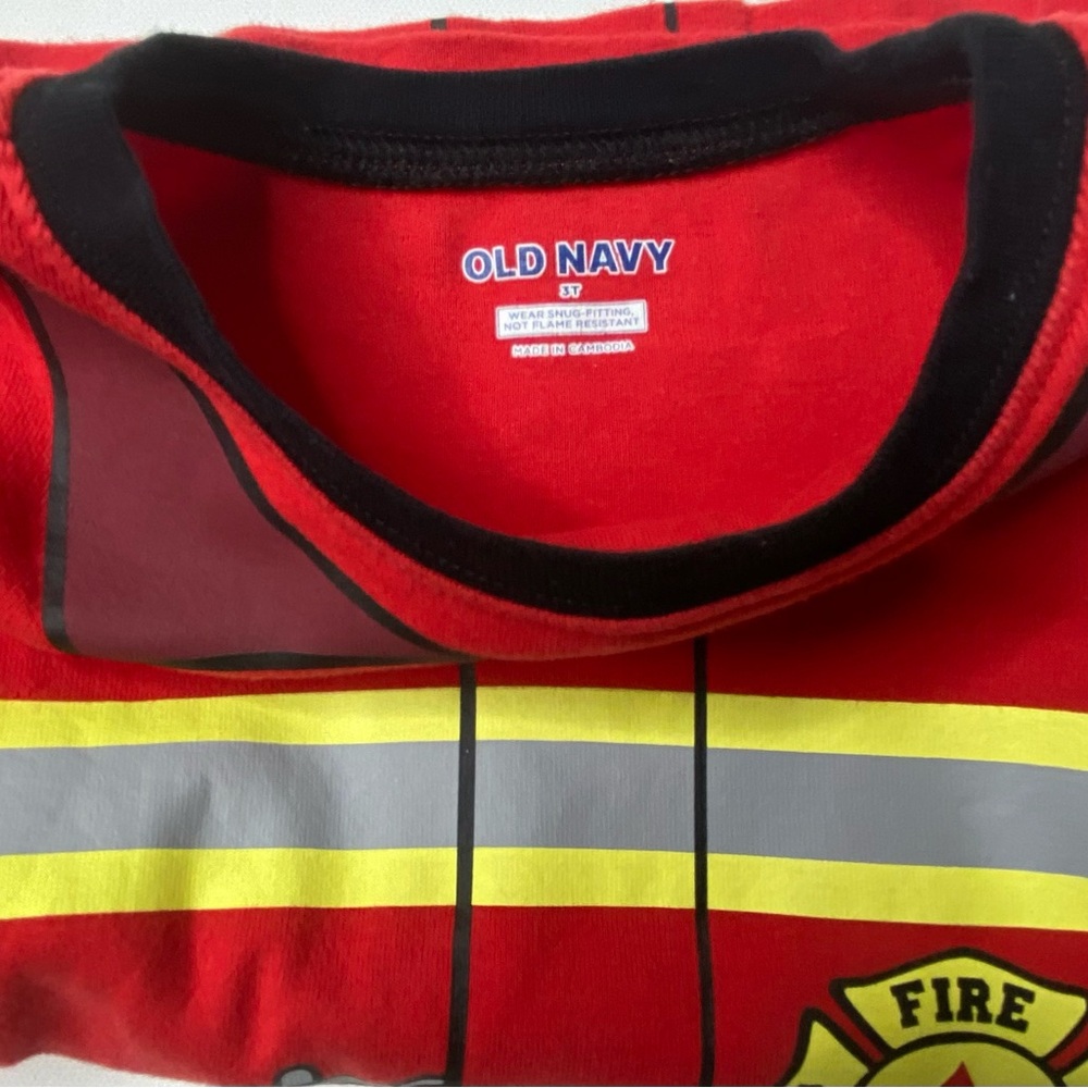 Old Navy Port Company CrewCuts Graphic T-Shirt Costume Fire Fighter Pajamas 3T - Picture 4 of 9